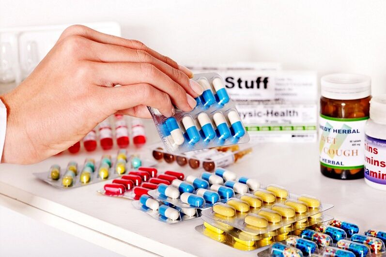 Un médico debe prescribir medicamentos para tratar a prostatite
